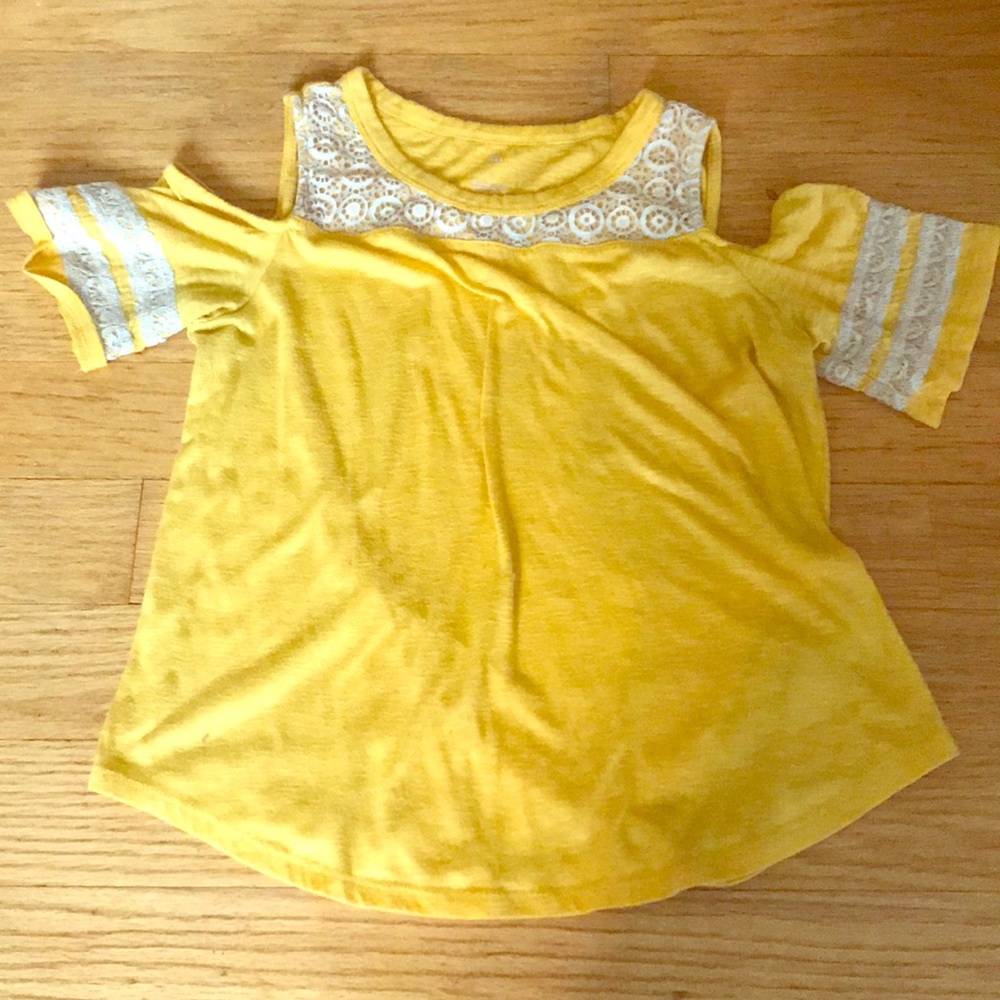 Yellow Shortsleeved Coldshoulder Top
